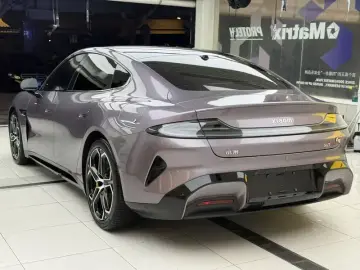 2024 Xiaomi SU7 с пробегом 21 000 км