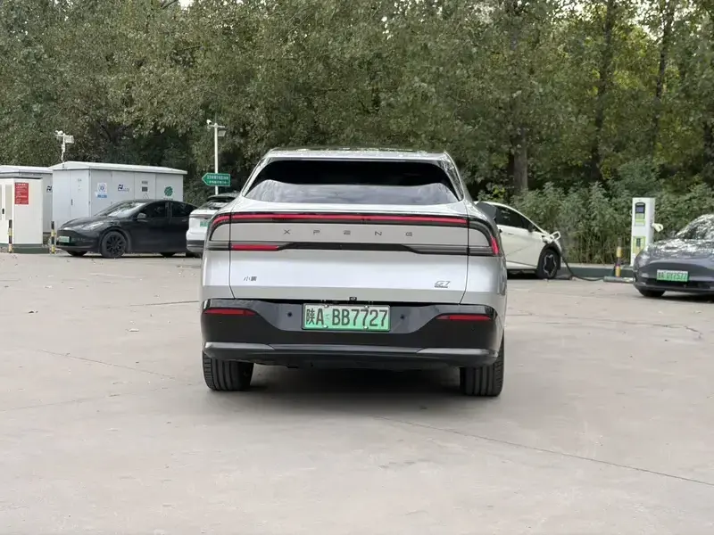 2025 Xpeng G7 с пробегом 9 000 км
