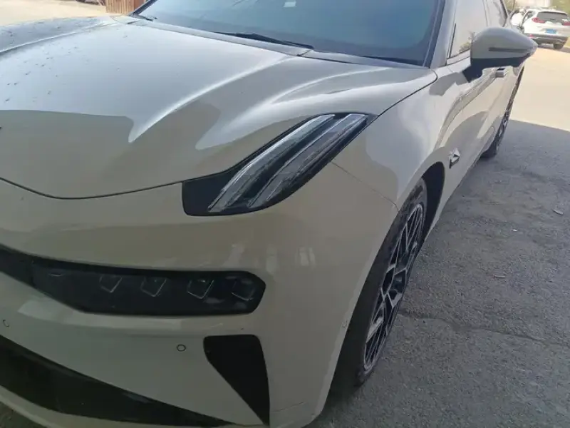 2025 Zeekr 001 с пробегом 77 000 км