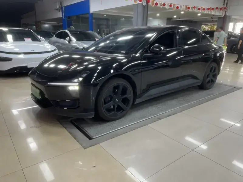 2025 Xpeng Mona M03 с пробегом 16 000 км