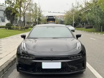 2023 Zeekr 001 с пробегом 71 000 км