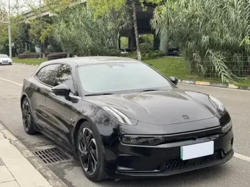 2023 Zeekr 001 с пробегом 71 000 км