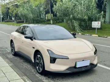 2024 Xpeng Mona M03 с пробегом 17 000 км