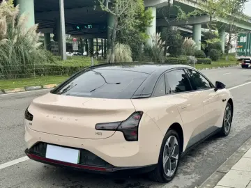 2024 Xpeng Mona M03 с пробегом 17 000 км