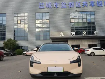 2025 Xpeng Mona M03 с пробегом 27 000 км