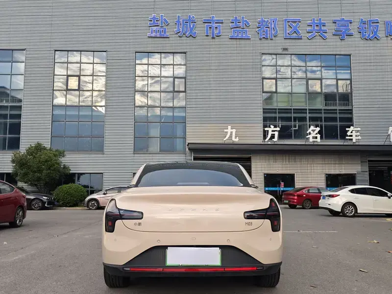 2025 Xpeng Mona M03 с пробегом 27 000 км