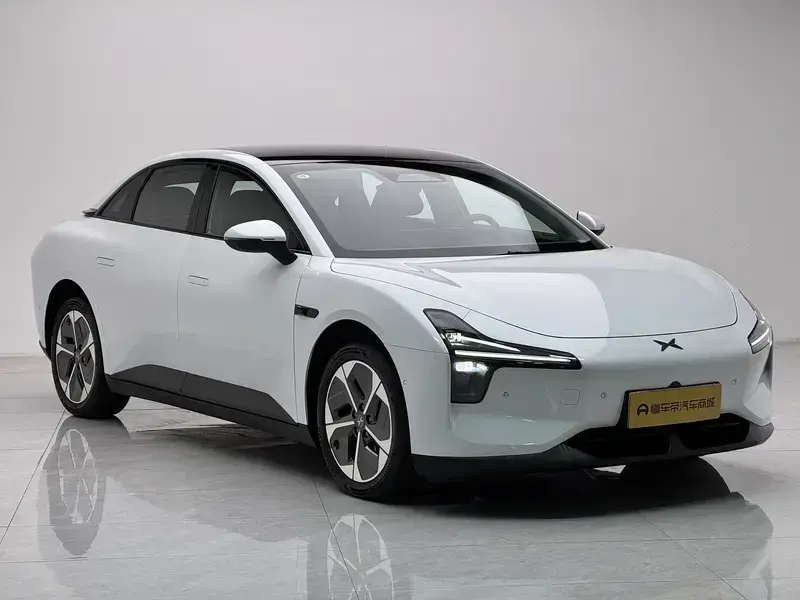 2025 Xpeng Mona M03 с пробегом 4 600 км