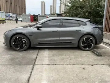 2023 Zeekr 001 с пробегом 54 900 км