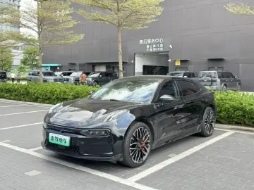 Zeekr 001