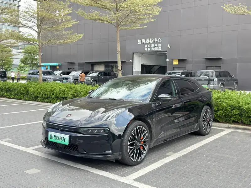 2023 Zeekr 001 с пробегом 46 000 км