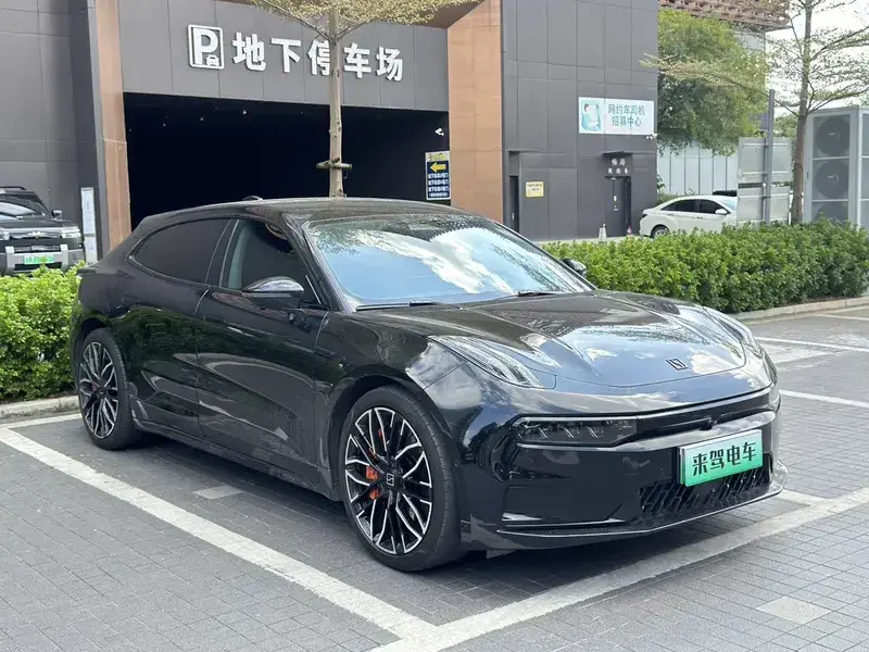 2023 Zeekr 001 с пробегом 46 000 км