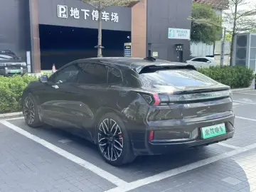 2023 Zeekr 001 с пробегом 46 000 км