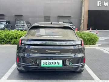 2023 Zeekr 001 с пробегом 46 000 км