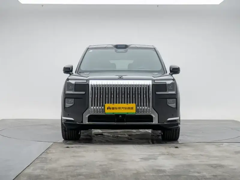 2025 Zeekr 9X с пробегом 1 300 км