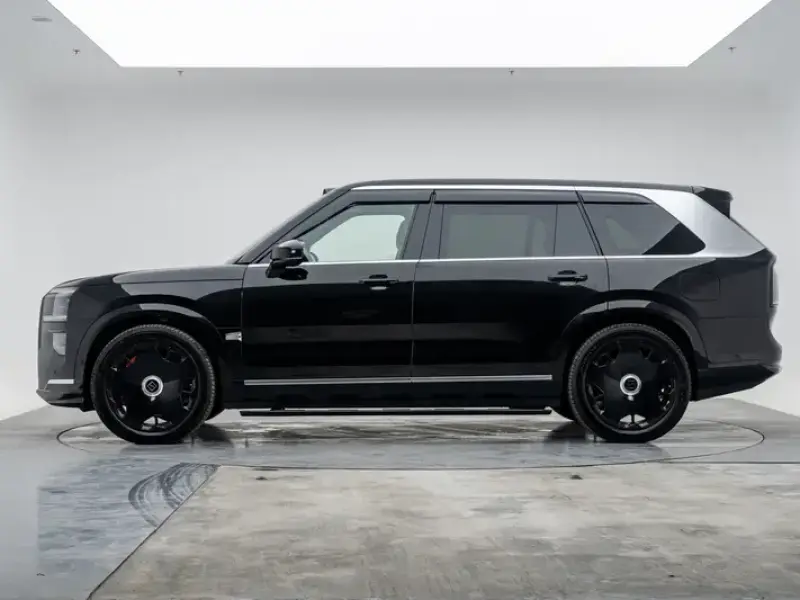2025 Zeekr 9X с пробегом 1 300 км
