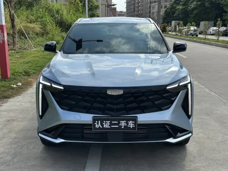 2024 Geely Atlas Pro с пробегом 7 000 км