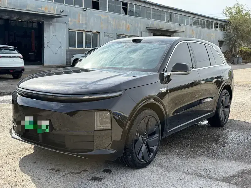 2025 Li Auto (Lixiang) L6 с пробегом 19 000 км
