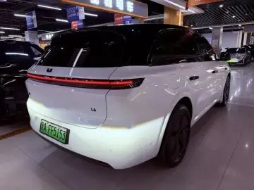 2024 Li Auto (Lixiang) L6 с пробегом 27 000 км