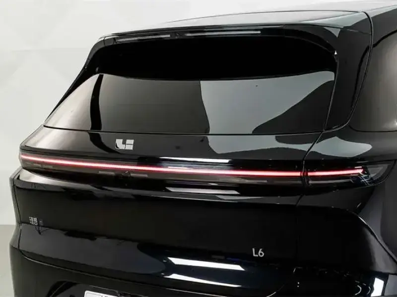 2024 Li Auto (Lixiang) L6 с пробегом 29 700 км