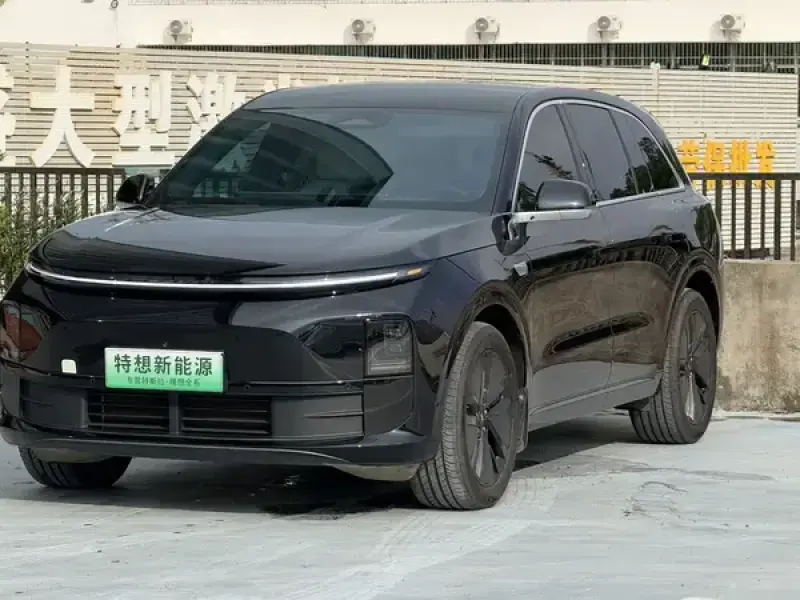2024 Li Auto (Lixiang) L6 с пробегом 33 000 км