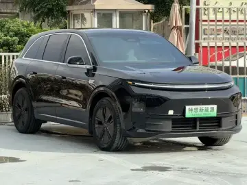 2024 Li Auto (Lixiang) L6 с пробегом 33 000 км