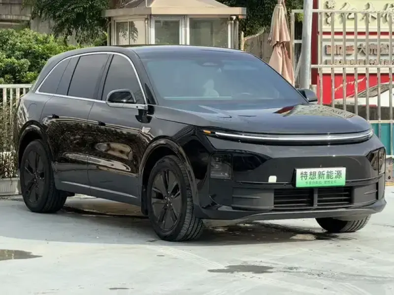 2024 Li Auto (Lixiang) L6 с пробегом 33 000 км