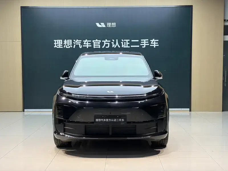 2024 Li Auto (Lixiang) L6 с пробегом 25 500 км