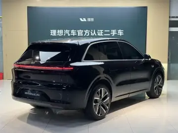 2024 Li Auto (Lixiang) L6 с пробегом 25 500 км