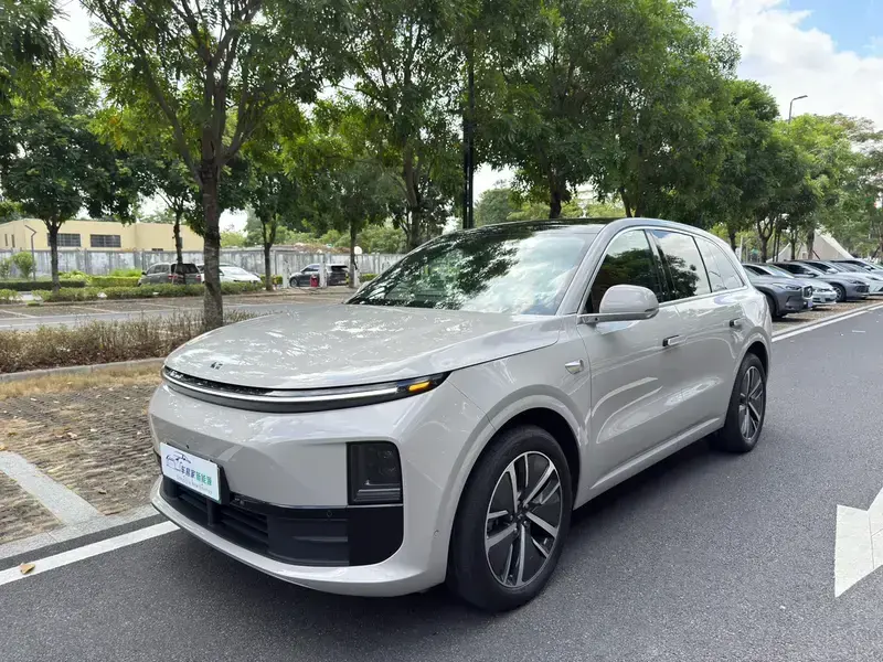 2024 Li Auto (Lixiang) L6 с пробегом 56 000 км