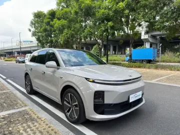 2024 Li Auto (Lixiang) L6 с пробегом 56 000 км