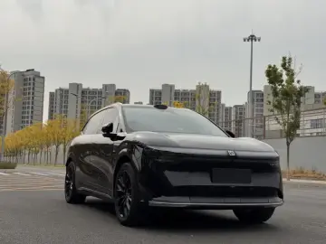 2025 Zeekr 7X с пробегом 15 000 км
