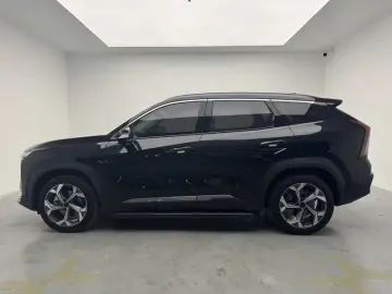 2023 Geely Boyue L с пробегом 20 600 км