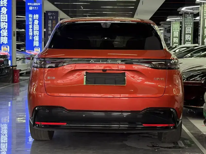 2026 Aito M6 с пробегом 3 000 км