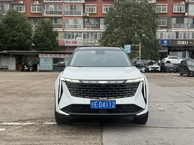 2023 Geely Boyue L с пробегом 46 000 км