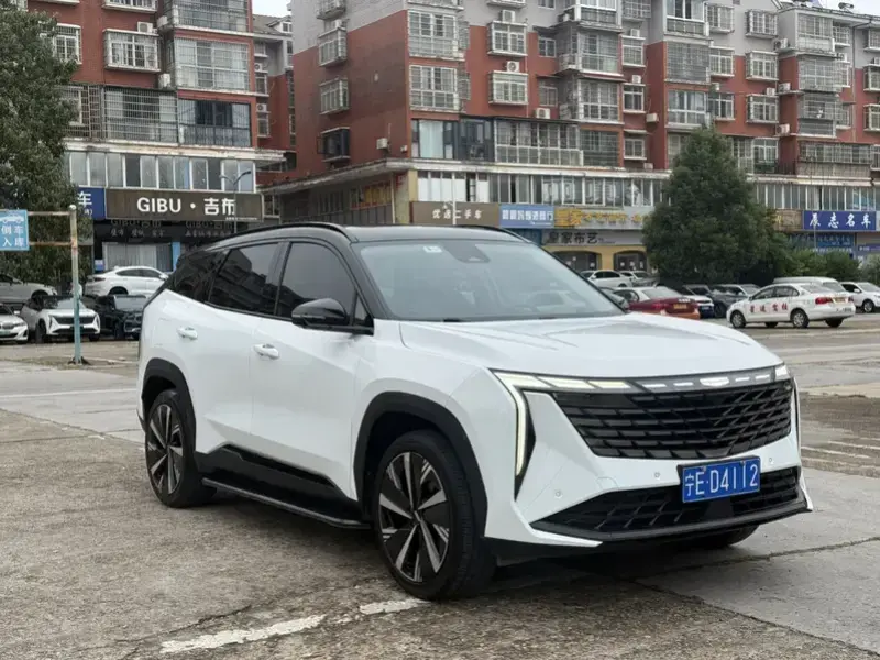 2023 Geely Boyue L с пробегом 46 000 км