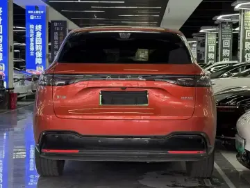 2026 Aito M6 с пробегом 5 000 км