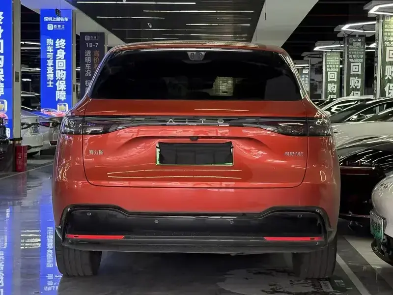 2026 Aito M6 с пробегом 5 000 км