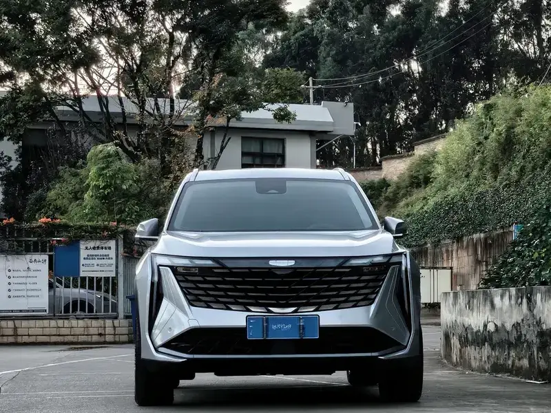 2024 Geely Boyue L с пробегом 7 700 км