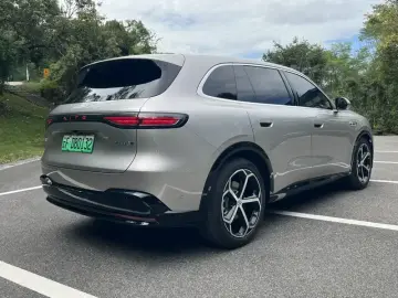 2026 Aito M6 с пробегом 6 600 км