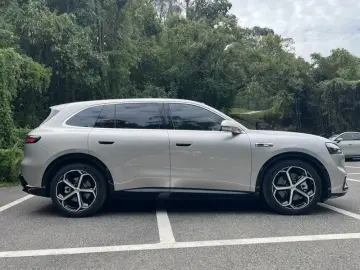 2026 Aito M6 с пробегом 6 600 км