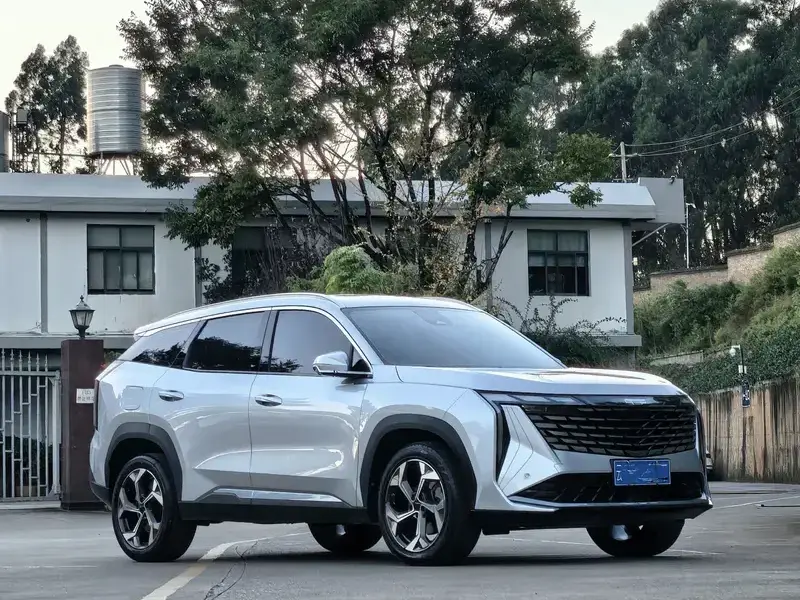 2024 Geely Boyue L с пробегом 7 700 км