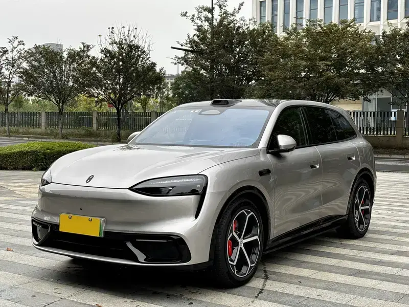 2026 Aito M6 с пробегом 8 000 км
