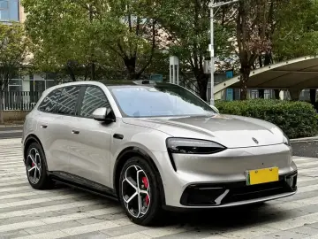 2026 Aito M6 с пробегом 8 000 км