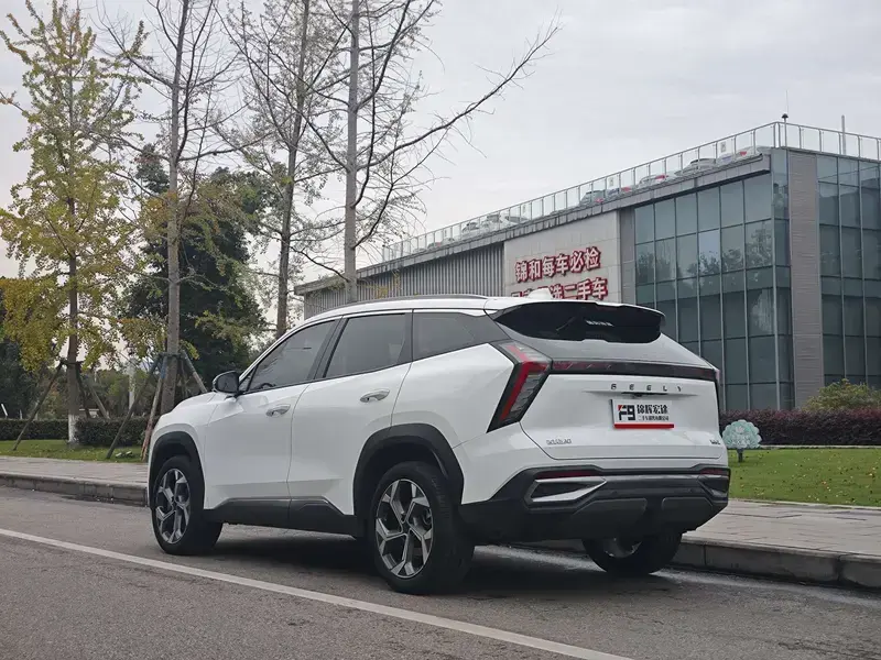 2023 Geely Boyue L с пробегом 69 000 км