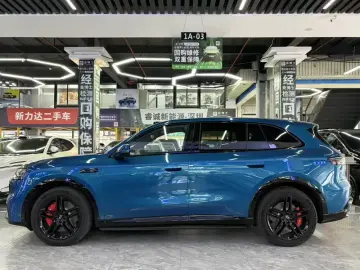 2026 Aito M6 с пробегом 5 000 км