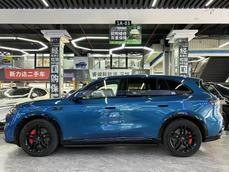 2026 Aito M6 с пробегом 5 000 км