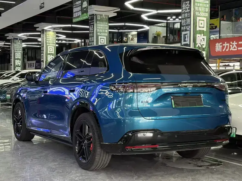 2026 Aito M6 с пробегом 5 000 км