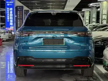 2026 Aito M6 с пробегом 5 000 км