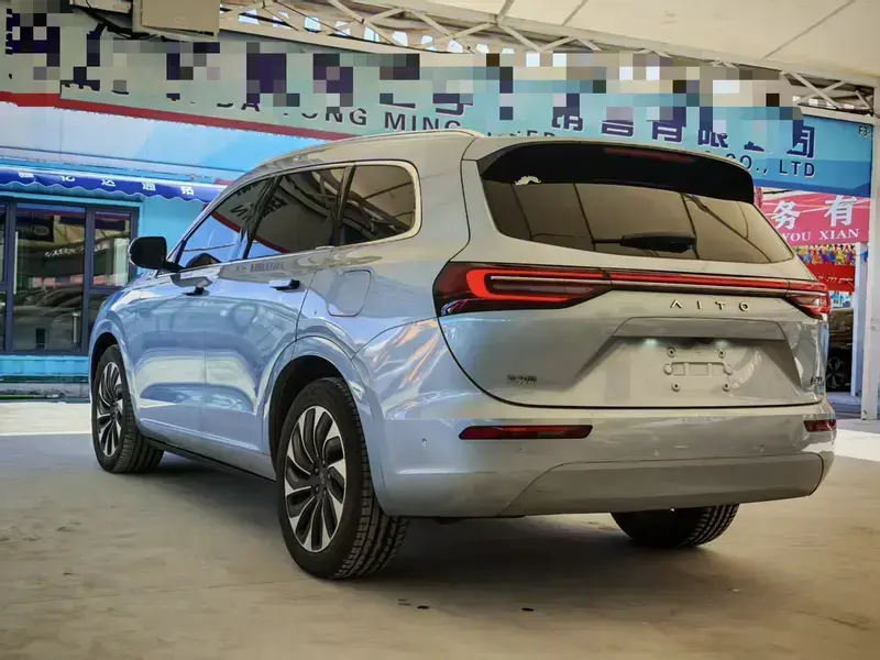 2024 Aito M7 с пробегом 100 000 км