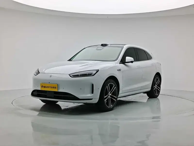 2024 Aito M5 с пробегом 22 400 км